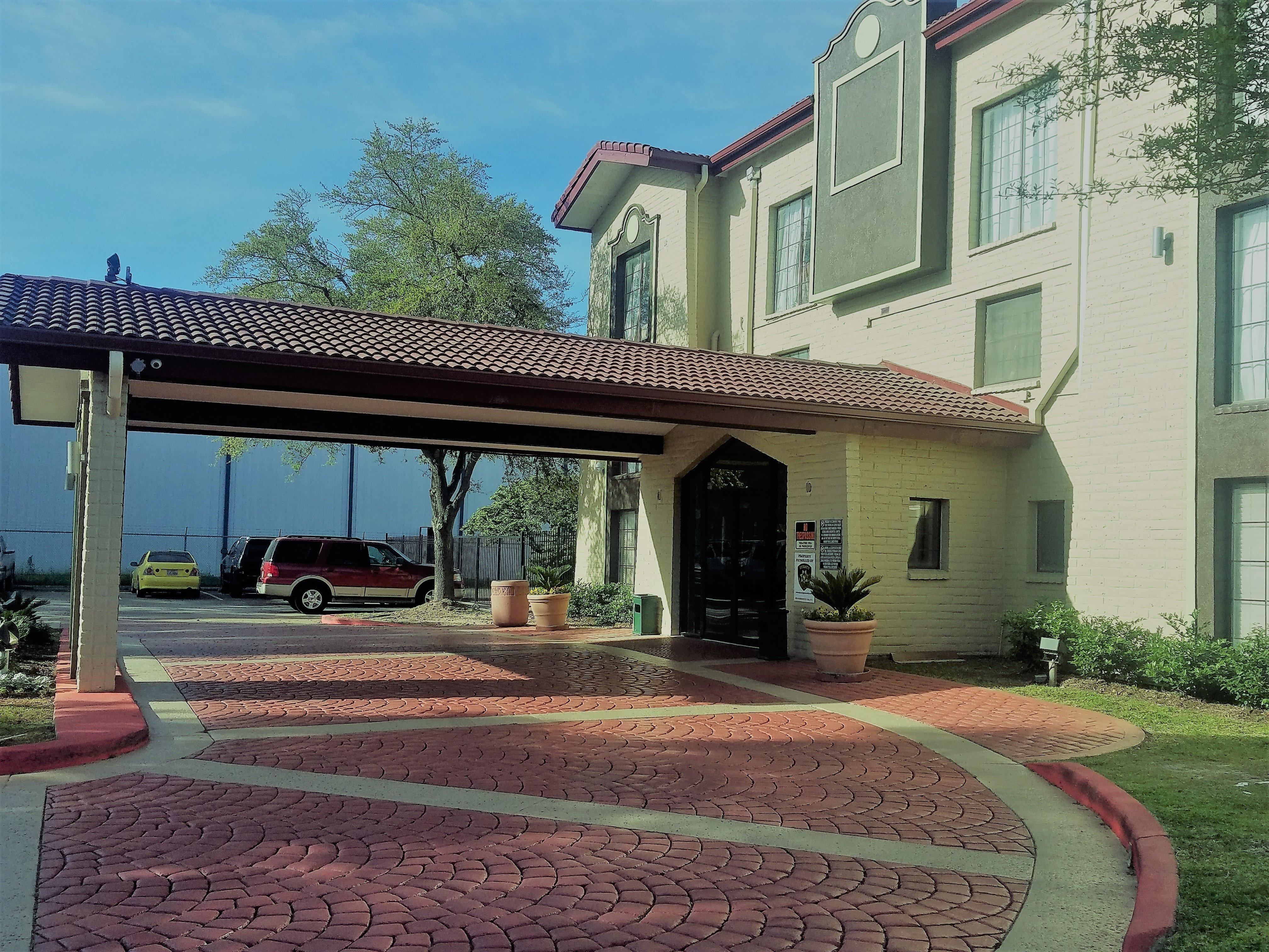 Red Roof Inn & Suites Houston- Hobby Airport Exterior photo